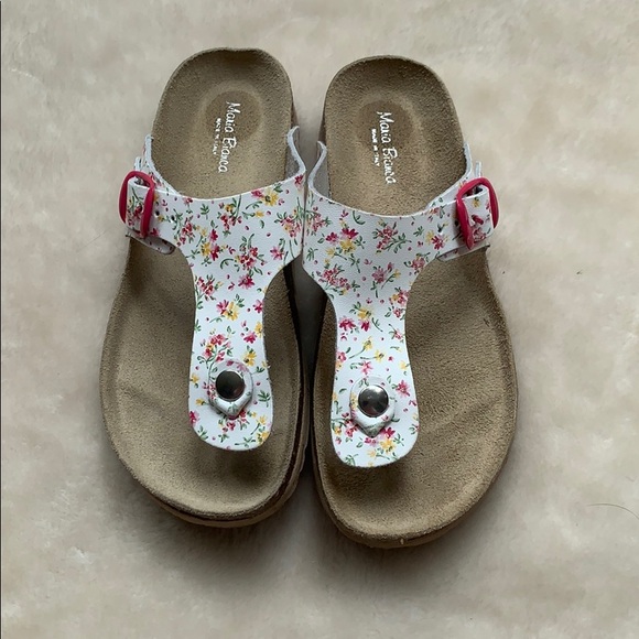 🌻3/$25🌻 MARIA BIANCA ITALIAN DESIGNER SANDALS - Picture 2 of 5